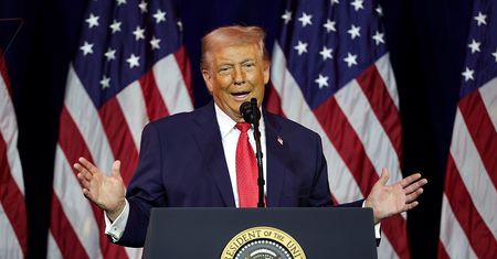 Trump podpisał rozporządzenie ws. ceł na półprzewodniki. "Bardzo dobra umowa"