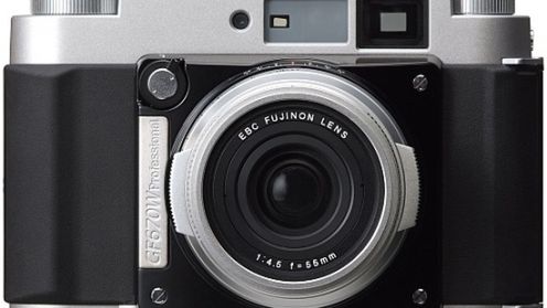 Fujifilm GF670W Professional z szerokokątnym obiektywem 1