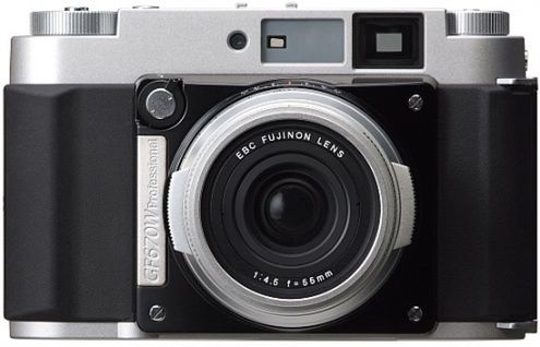 Fujifilm GF670W Professional z szerokokątnym obiektywem