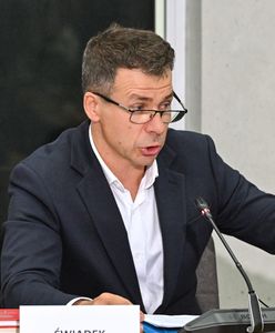 Były szef CBA doprowadzony przed komisję. Tłumaczył, dlaczego Pegasus nie miał akredytacji