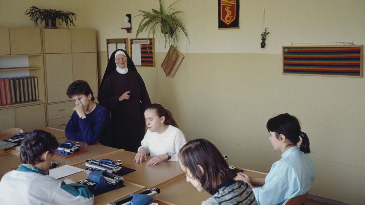Lekcje religii w szkole. Polacy zabrali głos
