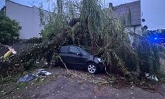 Silny front nad Polską. Zniszczenia na cmentarzu w Kłecku