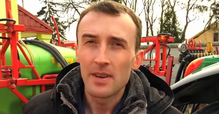 Sebastian z "Rolnik szuka żony" ZNALAZŁ PARTNERA?! "Do programu poszedł, by znaleźć żonę, dzisiaj ŻYJE Z MĘŻCZYZNĄ"