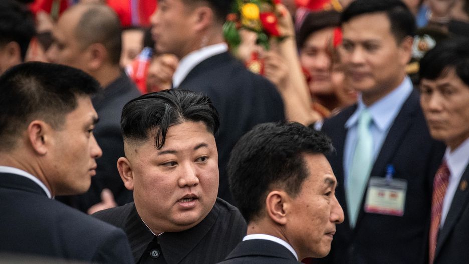 Kim Dzong Un podróżuje pancernym pociągiem