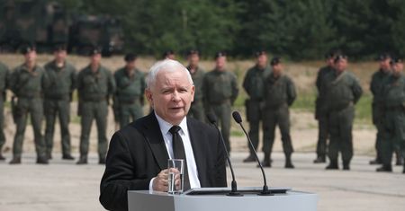 Nowa umowa z USA. Kaczyński: "Chcesz pokoju, szykuj się na wojnę"