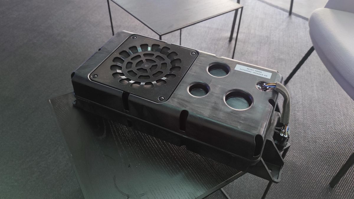 Emiter zewnętrznego dźwięku to obowiązek w elektrykach i hybrydach