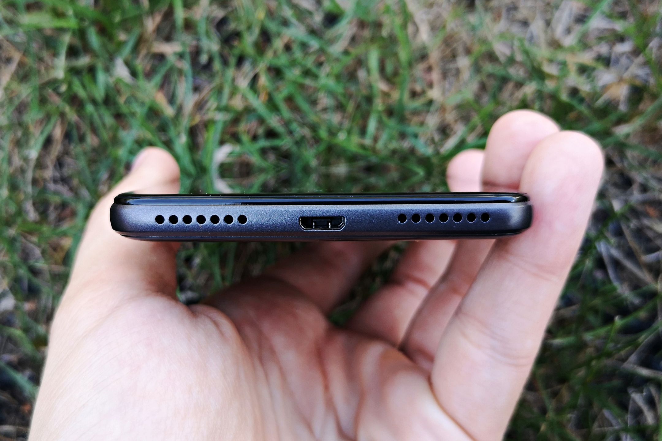 Test Wiko View 2 – smartfon z wyjątkowym wycięciem na ekranie 5