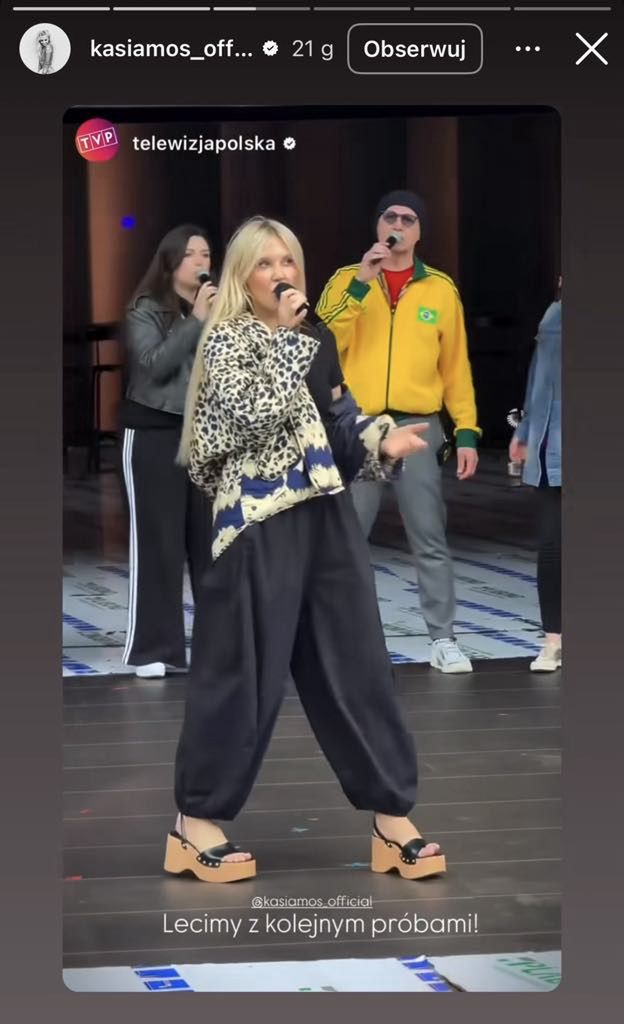 Kasia Moś w casualowej stylizacji na próbach w Opolu 