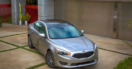 Odświeżona Kia Cadenza debiutuje w USA [NAIAS 2013]