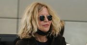 Odmieniona 62-letnia Meg Ryan sfotografowana na lotnisku w Los Angeles.  Poznalibyście ją?