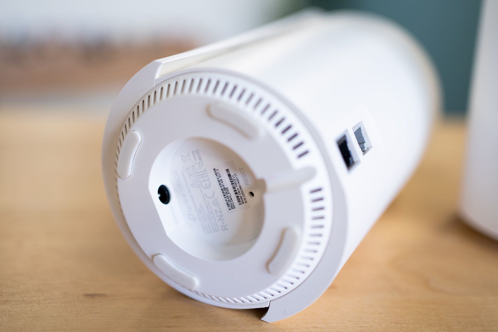 TP-Linki Deco X90 - od spodu