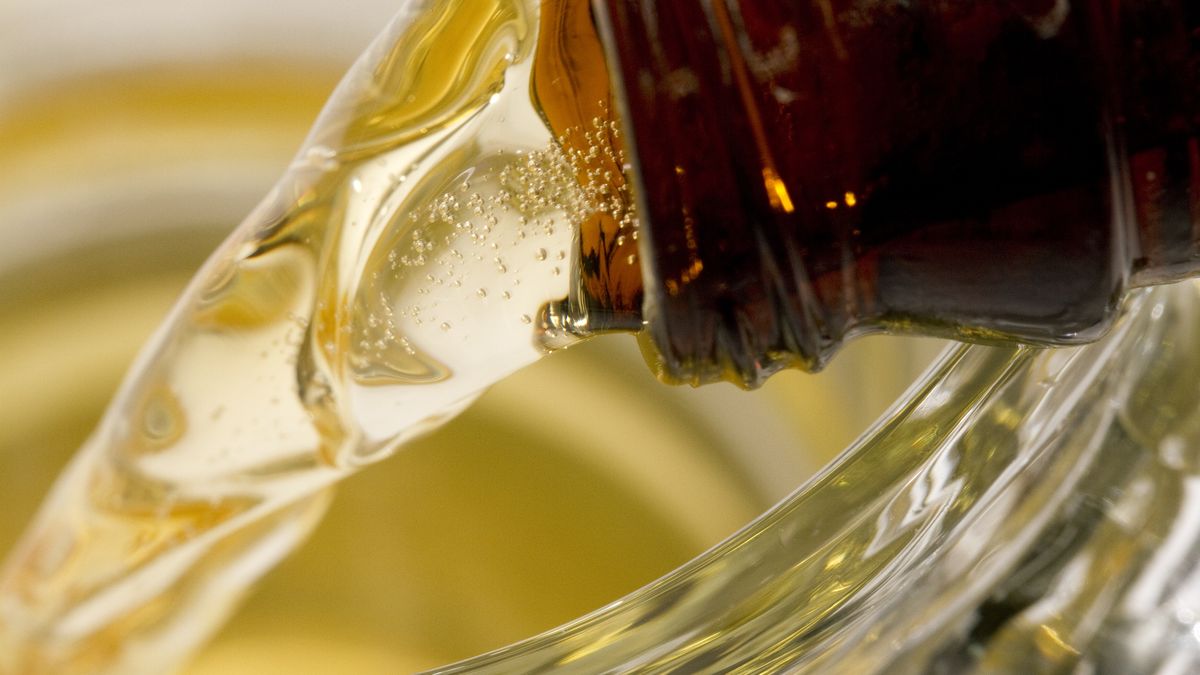 Sięganie po alkohol zwiększa ryzyko hiperurykemii
