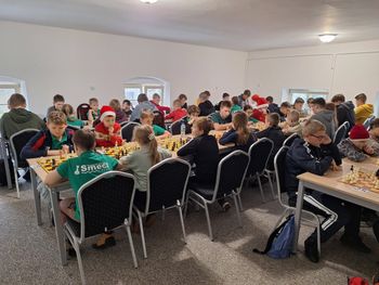 Posada: I Mikołajkowy Turniej Szachowy. Rywalizowało 60 młodych szachistów