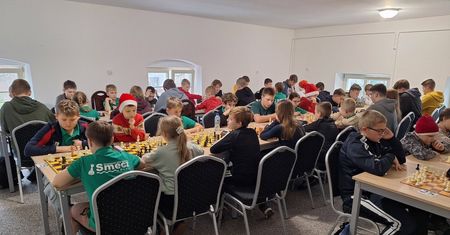 Posada: I Mikołajkowy Turniej Szachowy. Rywalizowało 60 młodych szachistów