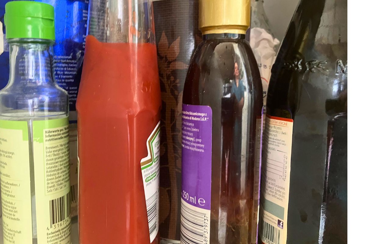 Wielu z nas źle przechowuje keczup. Jedna rzecz jest kluczowa