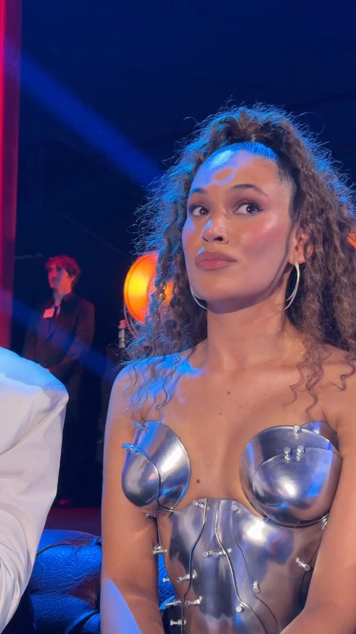Alicja Szemplińska podczas odczytywania wyników
