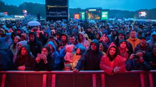Męskie Granie 2025 w Poznaniu. Na scenie m.in. Zalewski x T.Love, Mrozu, Rojek. Tak bawiły się tłumy mimo deszczowej pogody