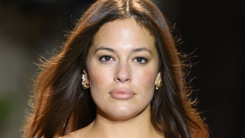 Ashley Graham podczas wyjazdów korzysta z laktatora