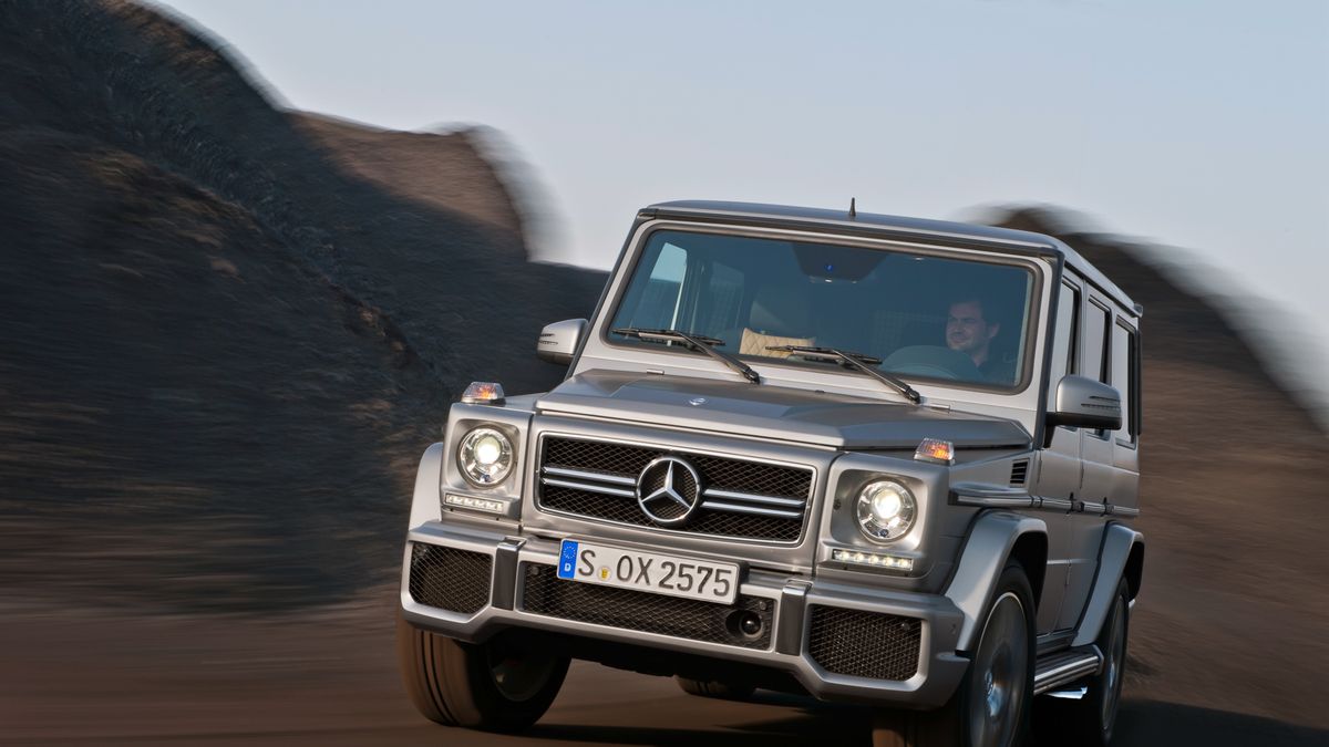 YouTuber pożegnał się z autem w spektakularny sposób