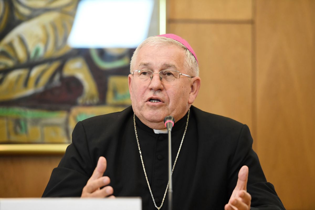 Biskup ełcki Jerzy Mazur o kłopotach kadrowych poinformował wiernych diecezji ełckiej w specjalnym liście