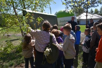 Ptasi skwer powstał w Godzieszach Małych. "To miejsce terapii dla nas wszystkich". ZDJĘCIA