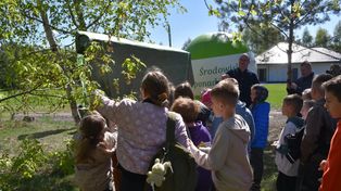 Ptasi skwer powstał w Godzieszach Małych. "To miejsce terapii dla nas wszystkich". ZDJĘCIA