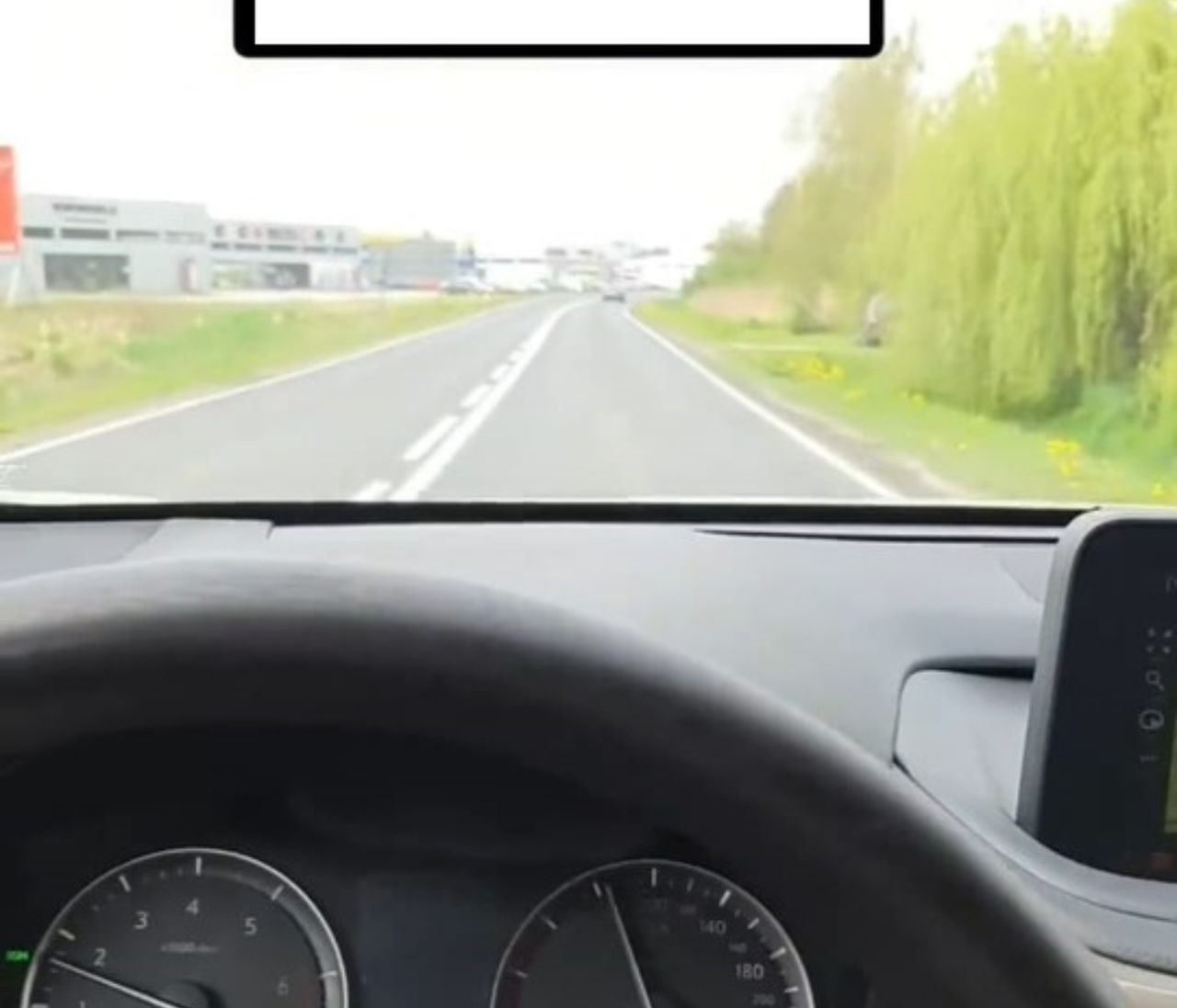 Gniezno: Pędził po "Budaszówce". Młody kierowca poniesie konsekwencje