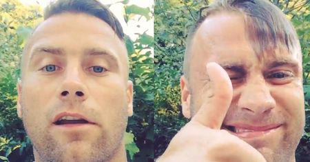 Artur Boruc oblewa się wodą!