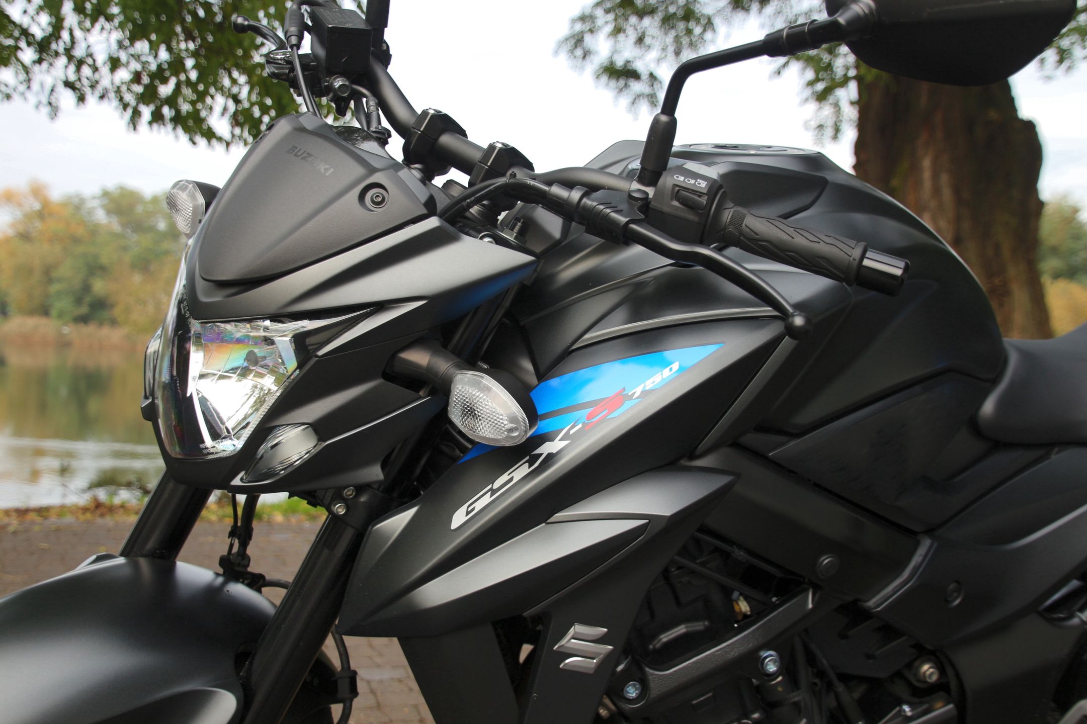 Suzuki GSX-S750