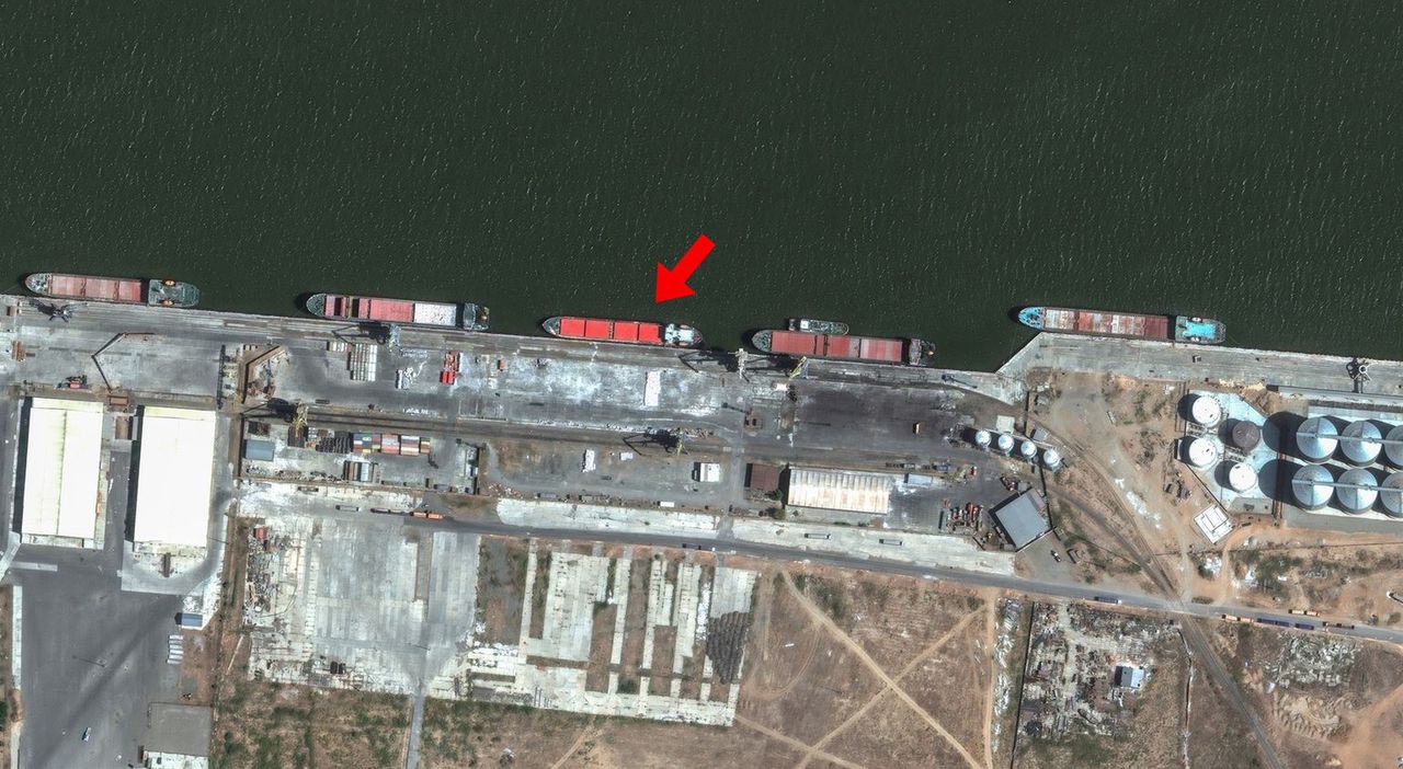 Iran's secret missile delivery to Russia revealed in satellite images