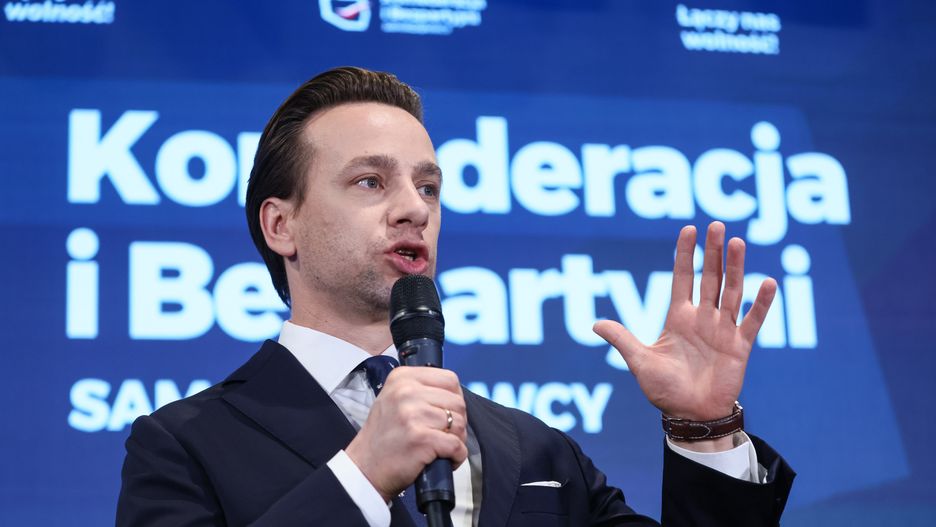 Warszawa, 07.04.2024. Wybory samorządowe 2024. Wicemarszałek Sejmu Krzysztof Bosak przemawia w sztabie wyborczym Konfederacji i Bezpartyjnych Samorządowców w Warszawie, 7 bm. Zakończyły się wybory samorządowe. (jm) PAP/Leszek Szymański