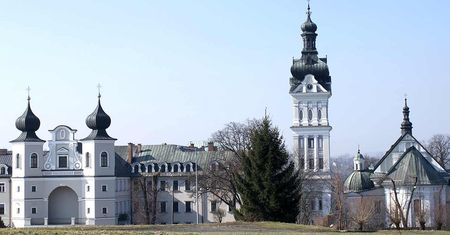 43 księży z koronawirusem. Zarażeni są też organista oraz 14-latek i jego matka
