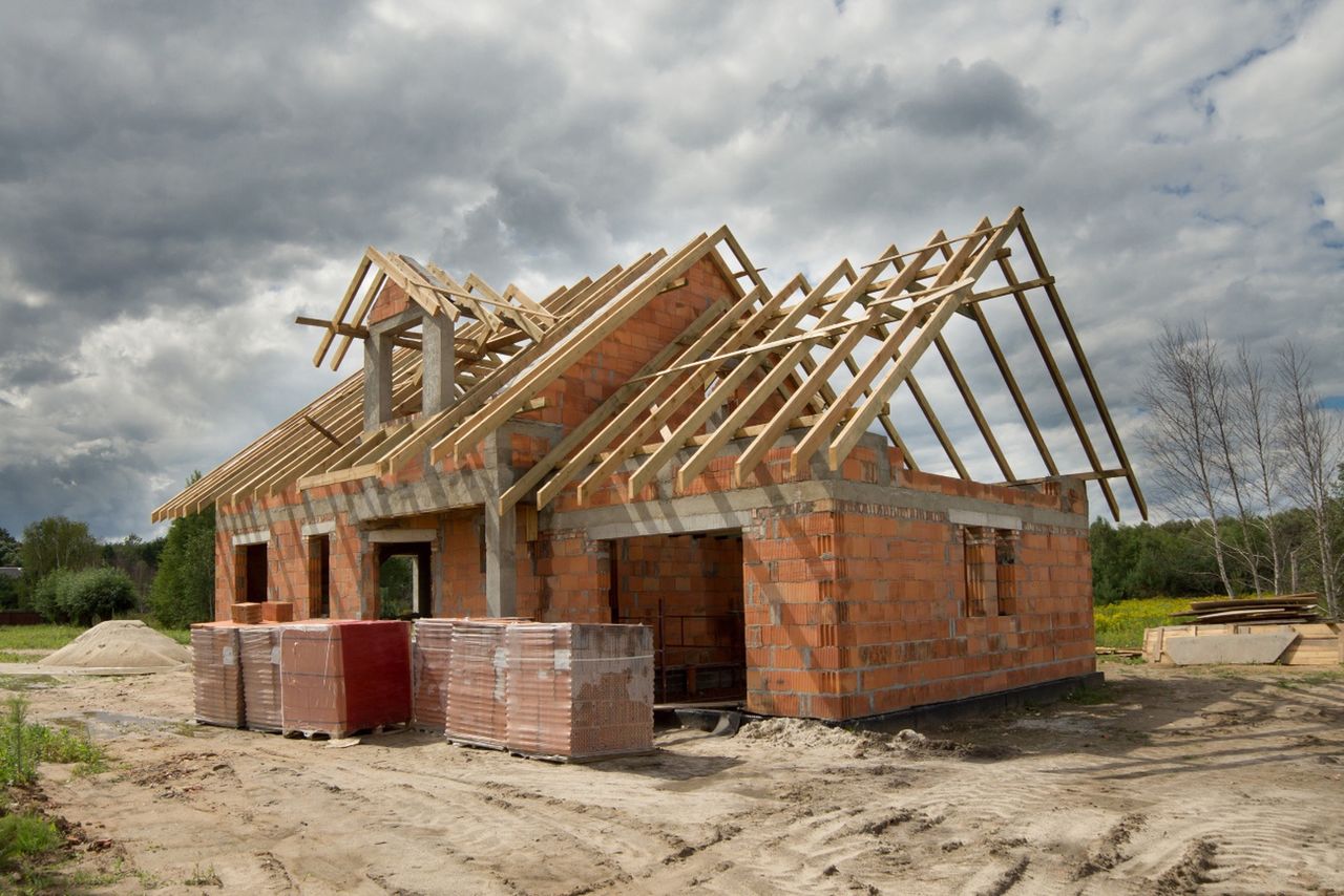 Firma budowlana zostawiła klientów na lodzie