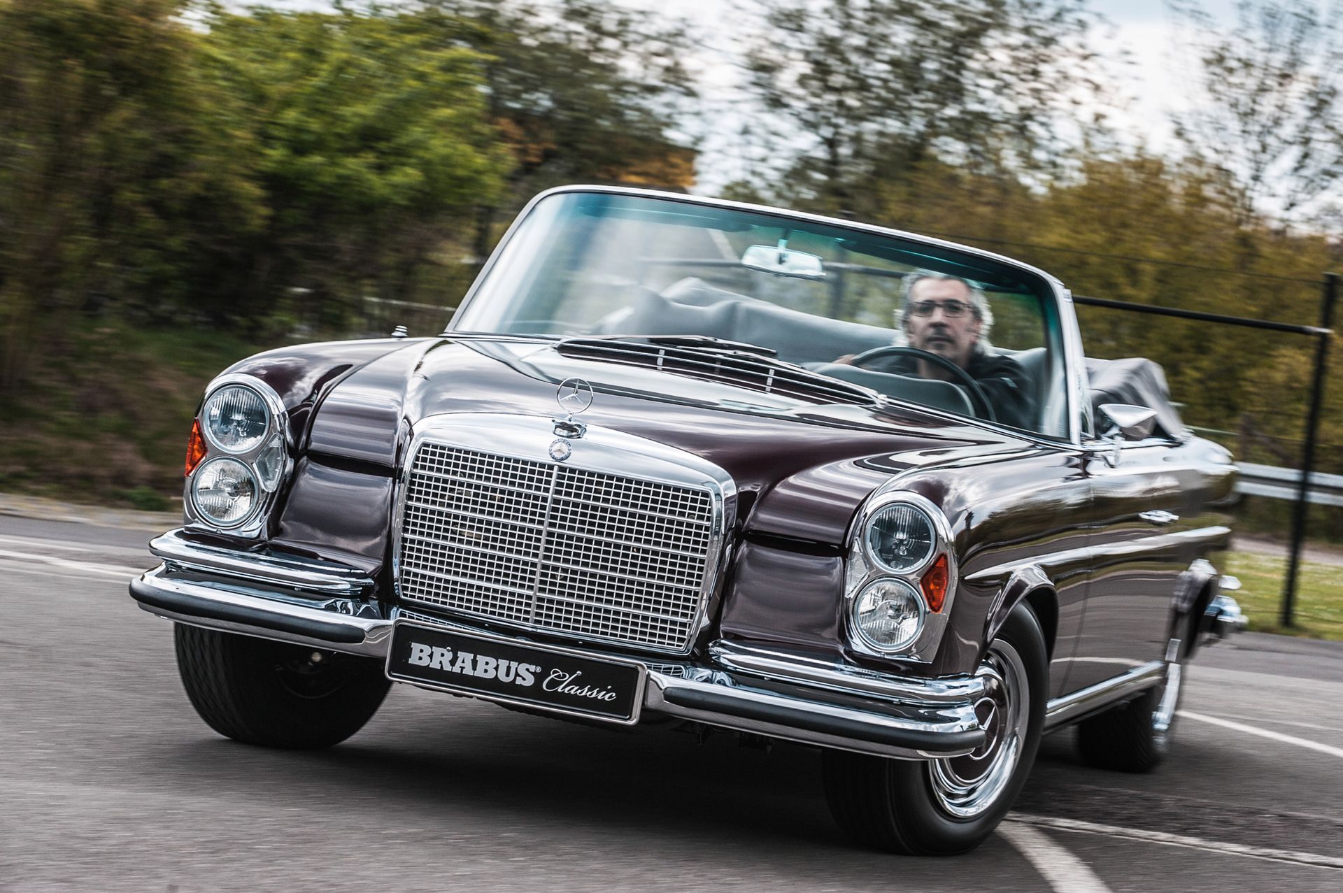 Mercedes-Benz W111 280 SE 3.5 Cabriolet (1970) (fot. Konrad Skura)