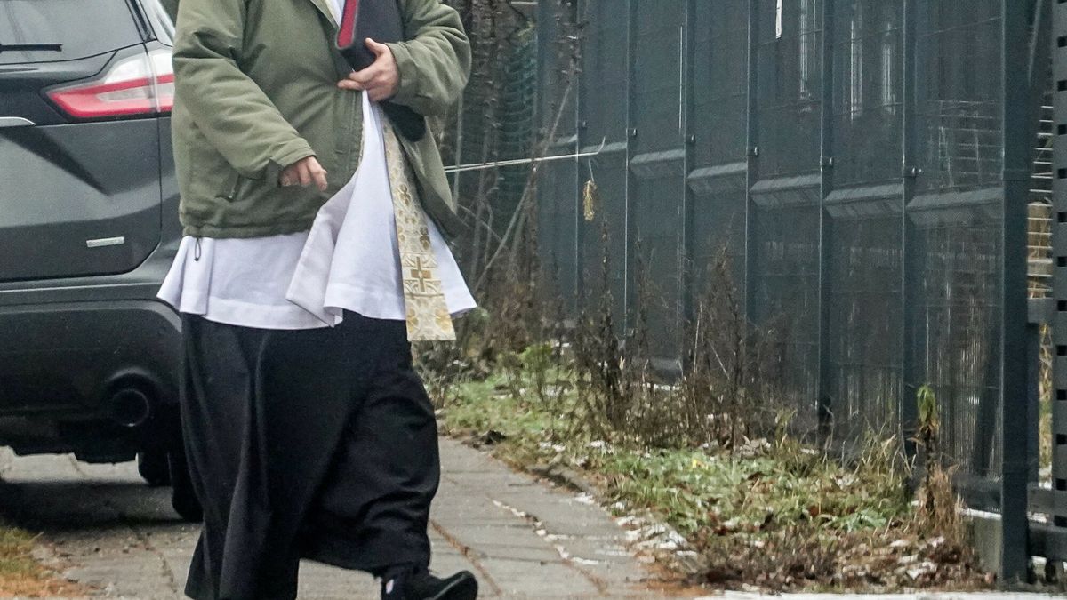 W niektórych parafiach księża nie zbierają ofiar podczas kolędy.