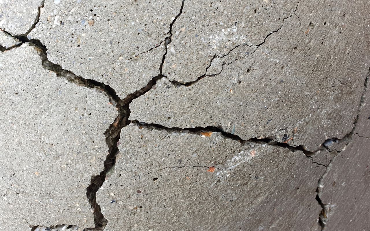 Detail of cracked concrete surface
Detail of cracked concrete surface