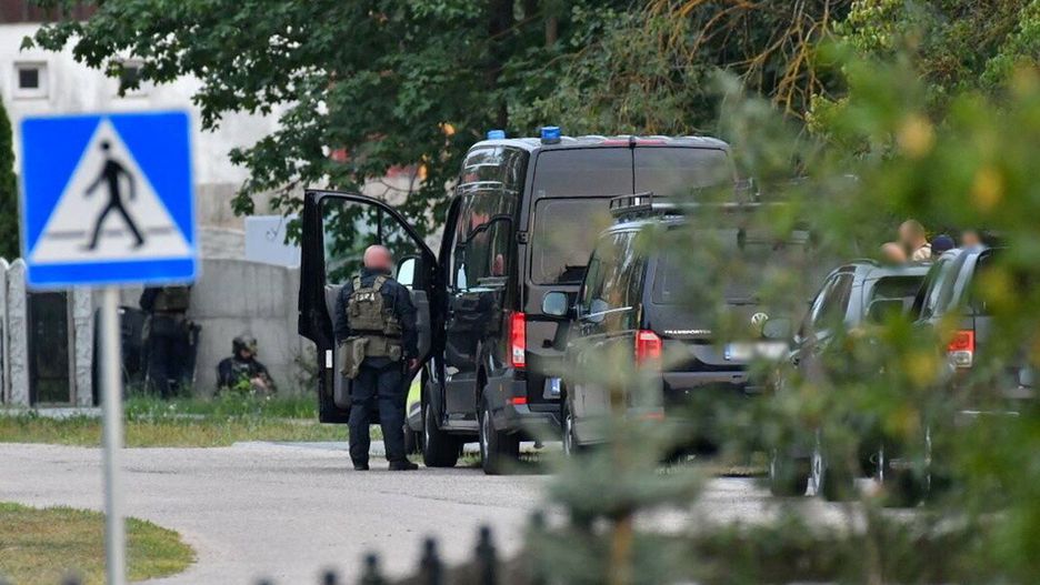 Posesja w gm. Rozogi, gdzie przebywał uzbrojony mężczyzna
