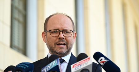 "Jest pan kłamcą". Awantura o słowa Przydacza. Reaguje on sam