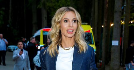 Izabela Janachowska w obcisłym wdzianku. Prezentuje szczupłą sylwetkę