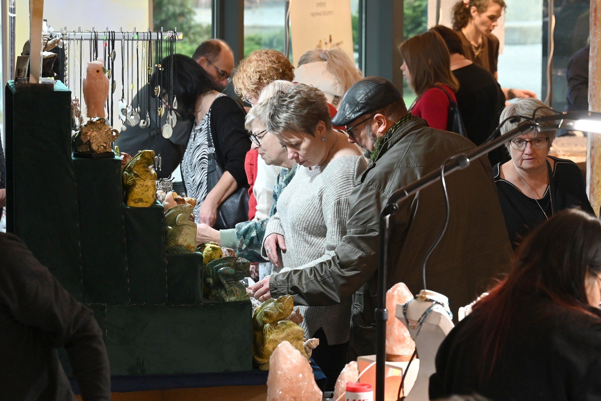 W sobotę, 22 listopada w Kieleckim Centrum Kultury rozpoczęła się  dwudniowa Giełda Minerałów, Skamieniałości i Wyrobów Jubilerskich, która przyciągnęła mnóstwo osób.