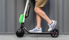 Wypożyczalnia elektrycznych hulajnóg wchodzi do Polski. „Dla każdego na ostatniej mili”