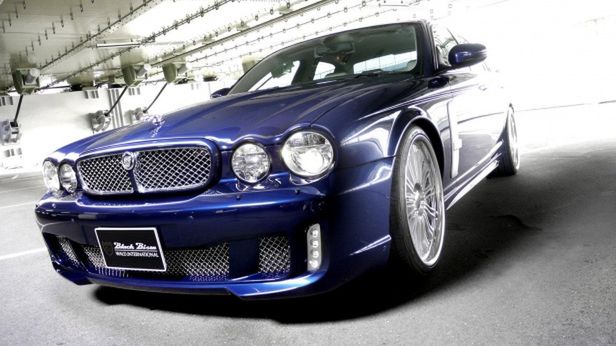 Jaguar XJ Black Bison Edition Wald
