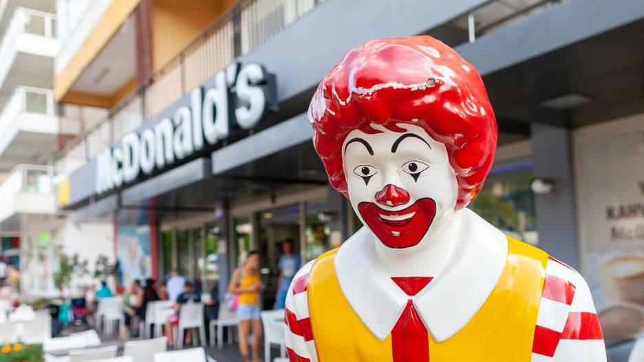 Niezwykle kaloryczna nowość. McDonald’s wprowadza nową kanapkę