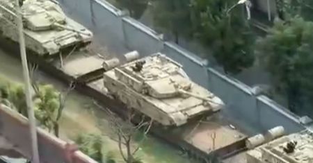 Już suną po torach. Mocarstwo chce pokazać światu swoją siłę