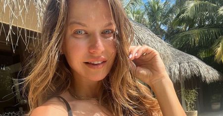 Lewandowska w bikini. Sznureczki wyszły na pierwszy plan