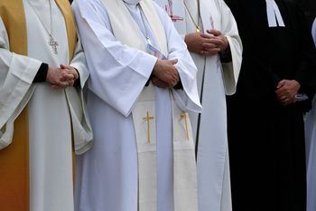 Ksiądz zastrasza parafian? Grozi drogą prawną. Chcą jego zawieszenia