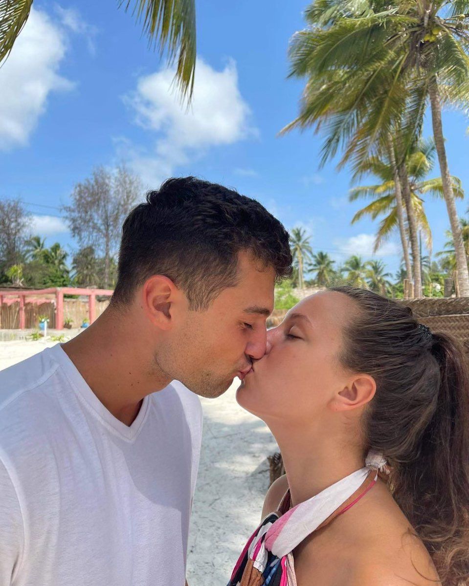 Simon i Bibi z "Hotelu Paradise"