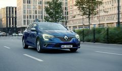 Opinie testujących kierowców reklamują Renault Megane (wideo)