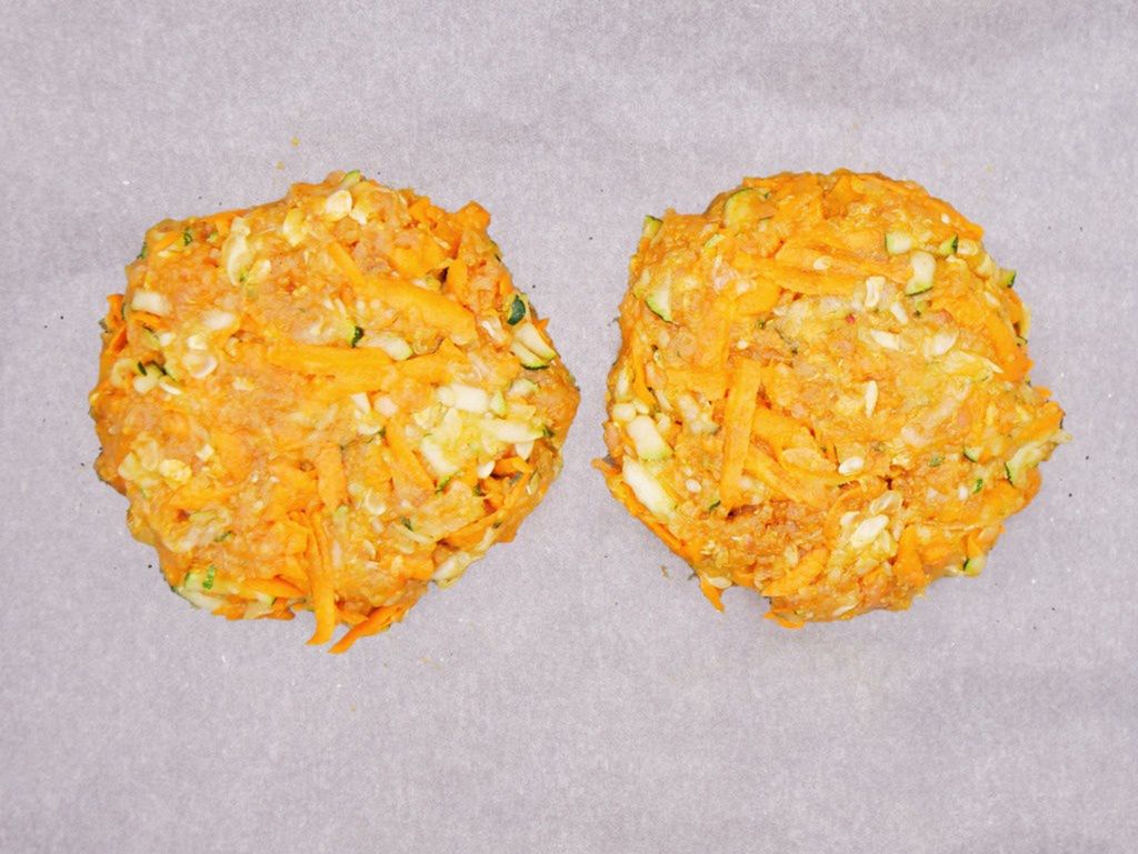 Burgery z indyka i warzyw przepis