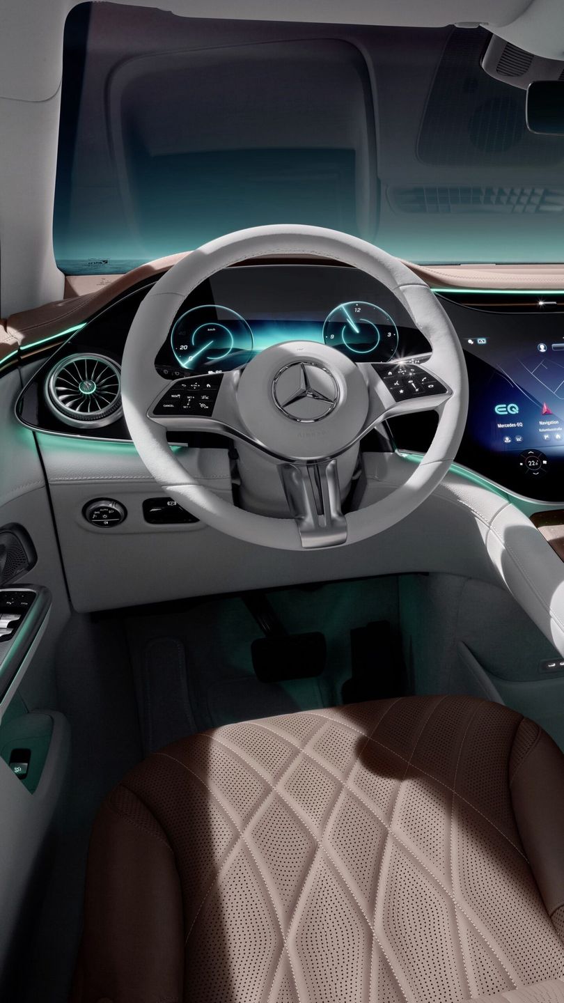 Mercedes EQE SUV